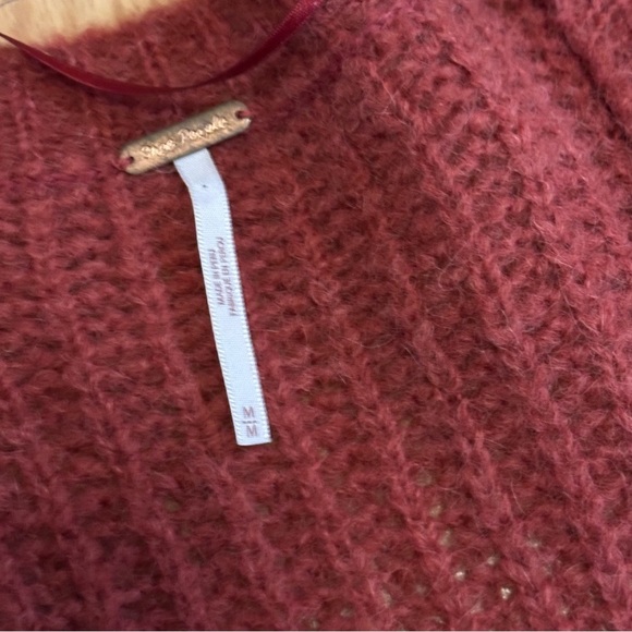 Free people size medium red burgundy alpaca nylon blend cardigan with pockets - Picture 3 of 8